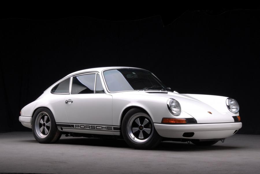  Porsche 911 R Conversion Coupe 1971 года  (фото 2 из 16)